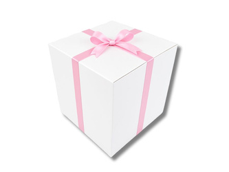 Bielone Pudełko kartonowe - klapowe - 50 x 50 x 50 cm - tasiemka różowa